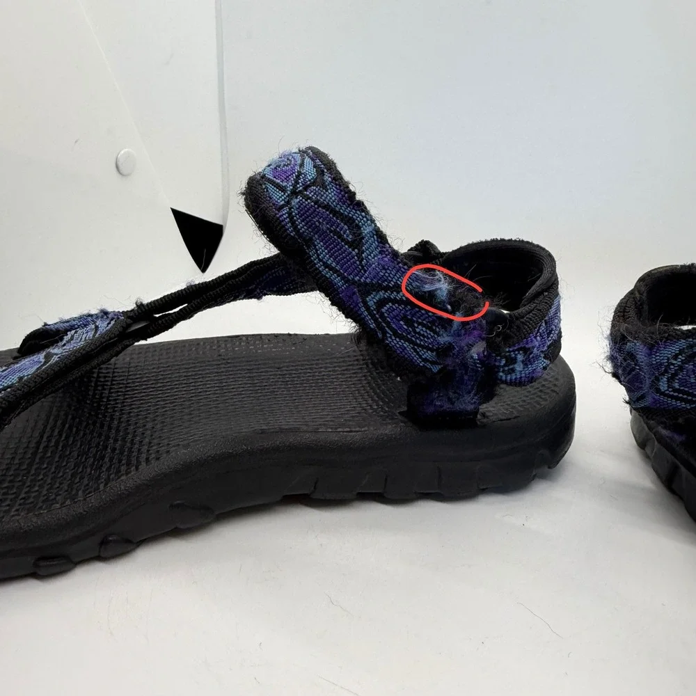 Teva Sandals Mens 8 Purple Blue Geometric Strappy Hiking Water Shoes Vintage